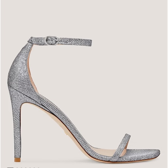 Heel Height: 3.9"

FEATURES
Sandal
Stiletto heel
Square-toe - Picture 2 of 5